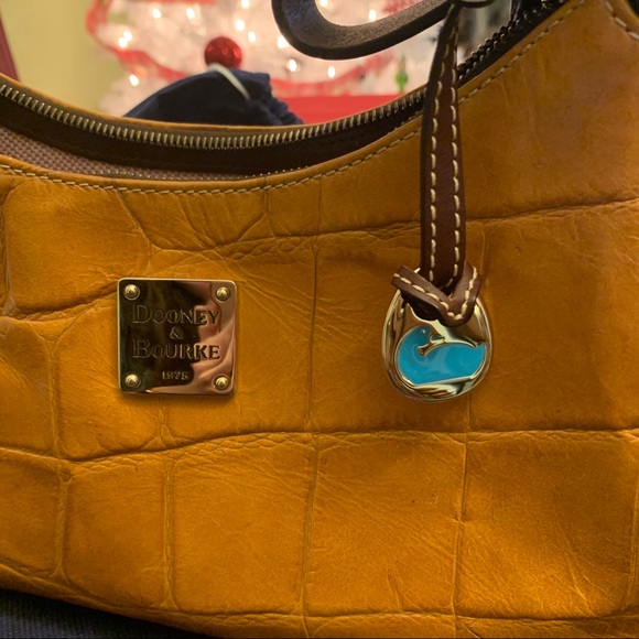 Dooney & Bourke Shoulder Bag - Picture 5 of 8